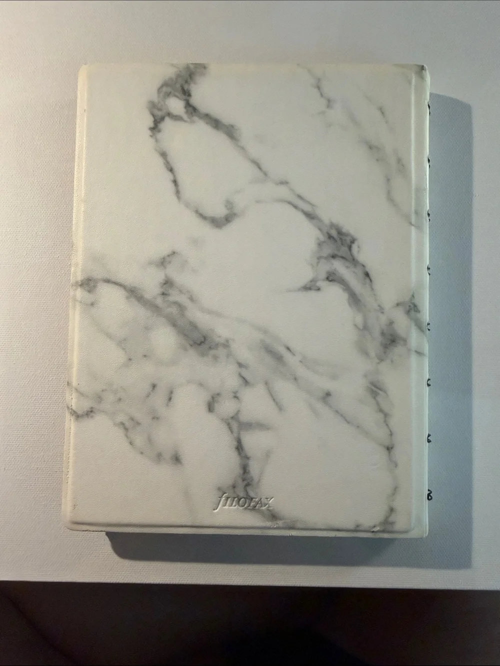 Filofax Refillable Marble-Print a5 size in White and Gray